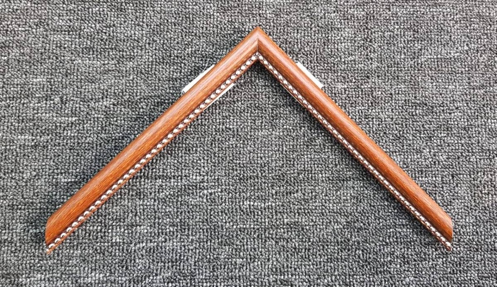 [886-BROWN] MOULDING-378MTR