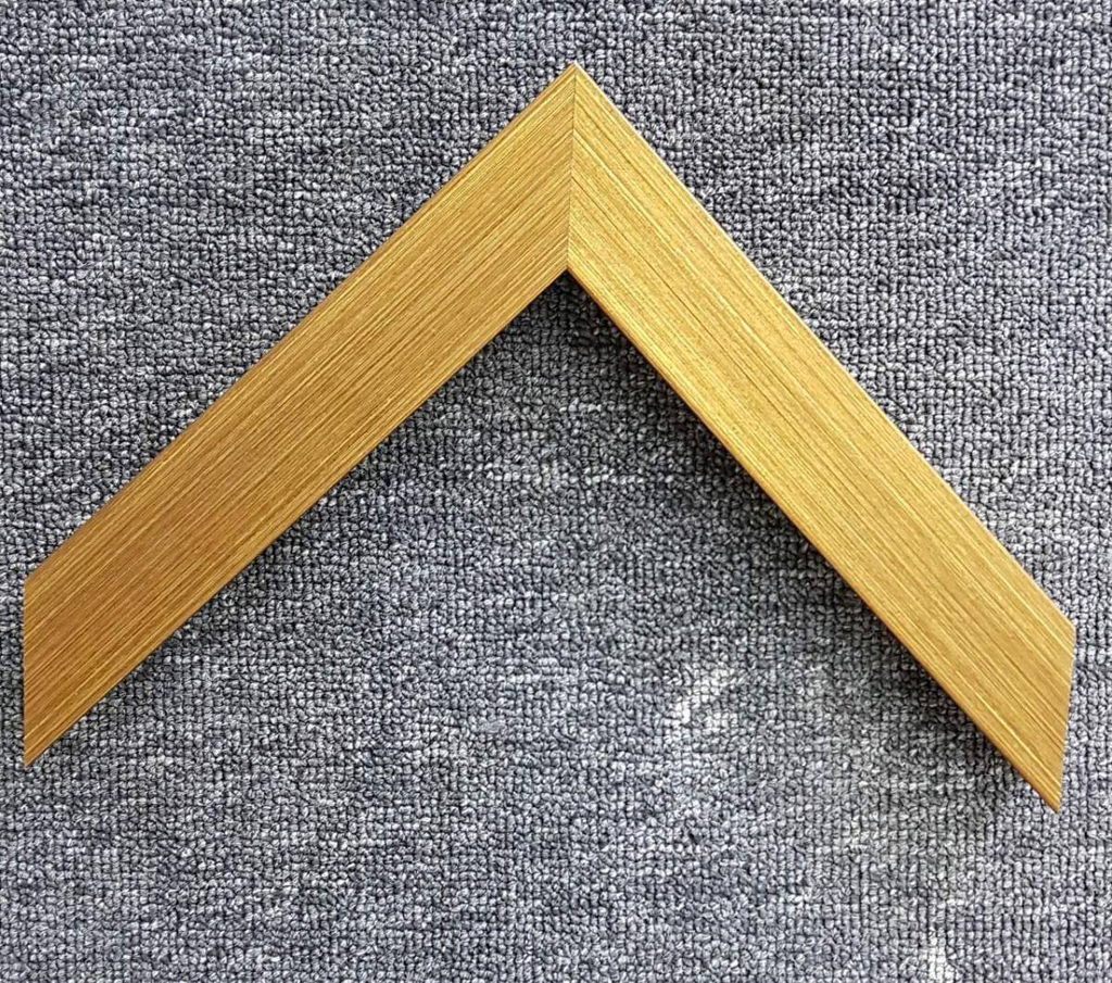 [004-1490-87MTR] MOULDING-87MTR